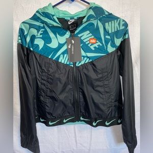Nike cropped wind breaker